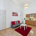 Old Town Home-4 By Interhome * Πράγα